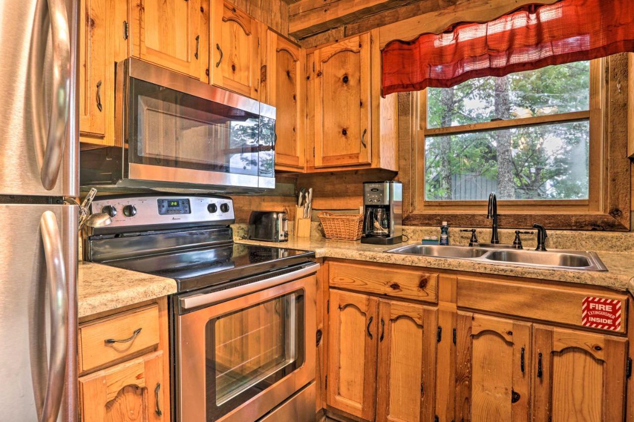 Vila Gatlinburg Escape With Hot Tub, Deck And Mtn View Exteriér fotografie