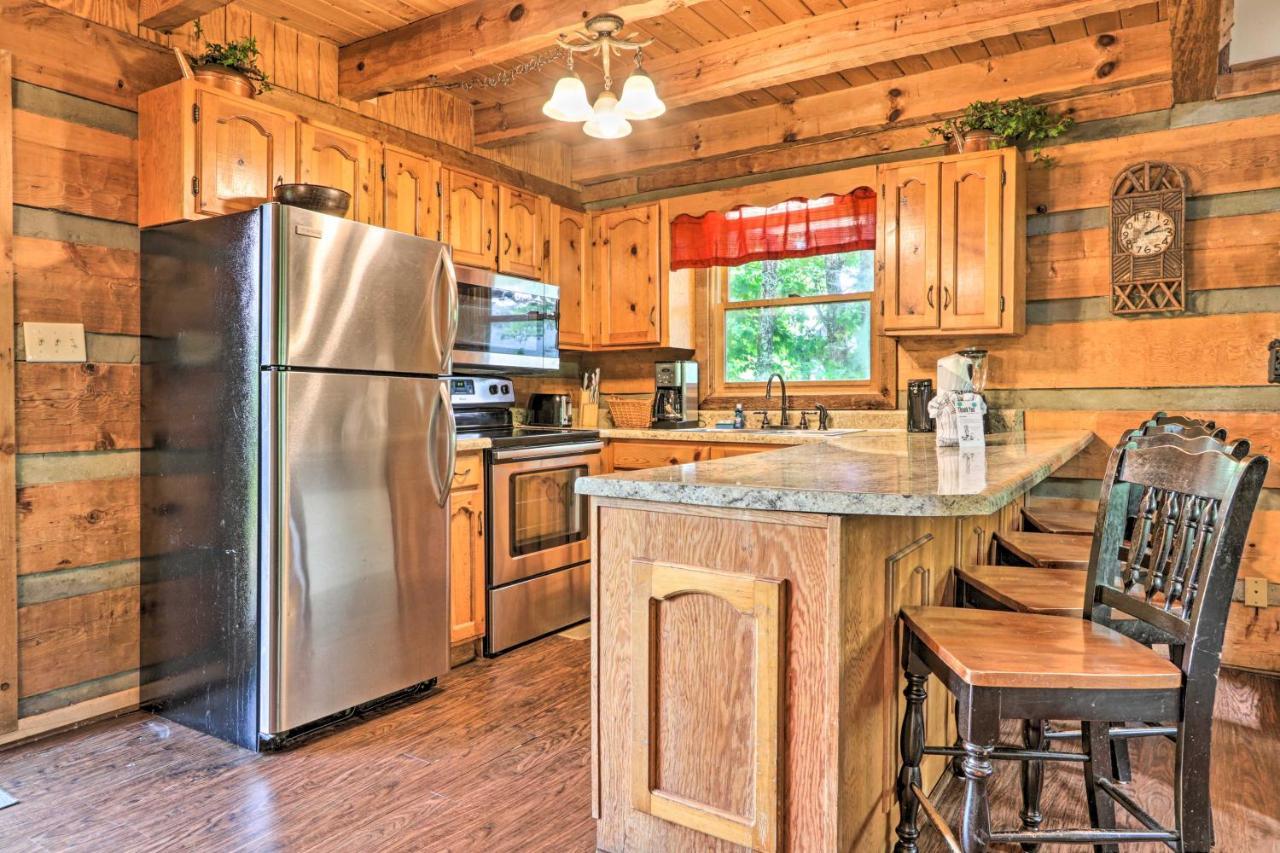 Vila Gatlinburg Escape With Hot Tub, Deck And Mtn View Exteriér fotografie